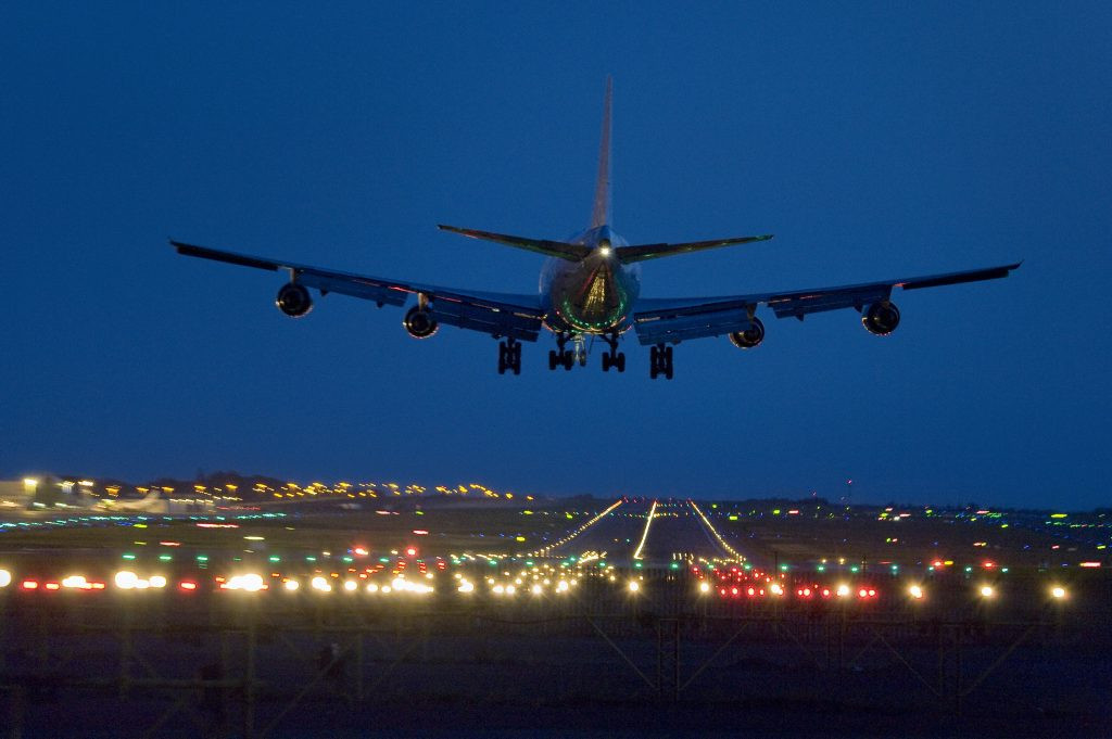 Liège Airport : une cinquantaine de vols perturbés par des survols de drones