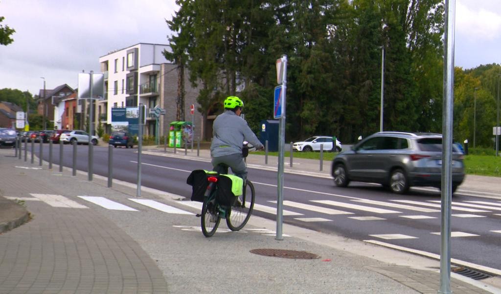 Baromètre de mobilité domicile-travail : le vélo progresse, la voiture règne toujours