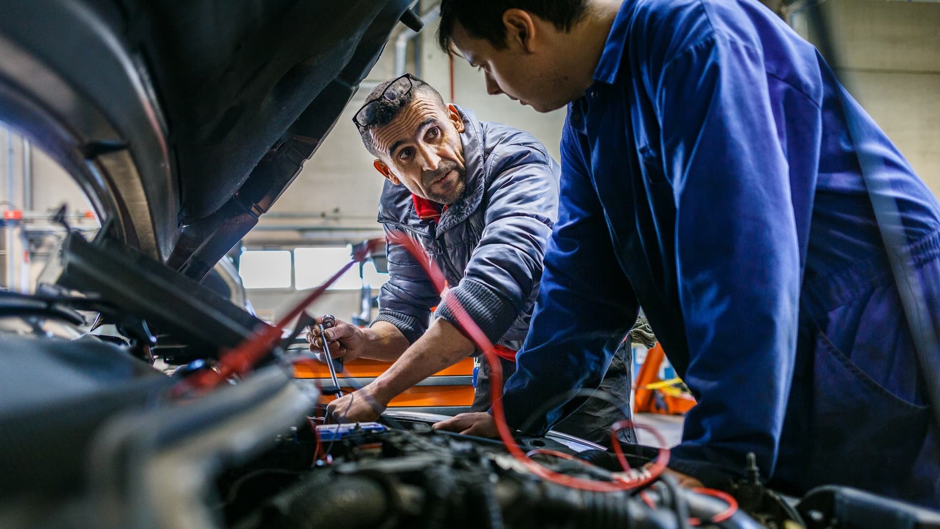 Se former comme mécanicien d’un marque automobile allemande bien connue