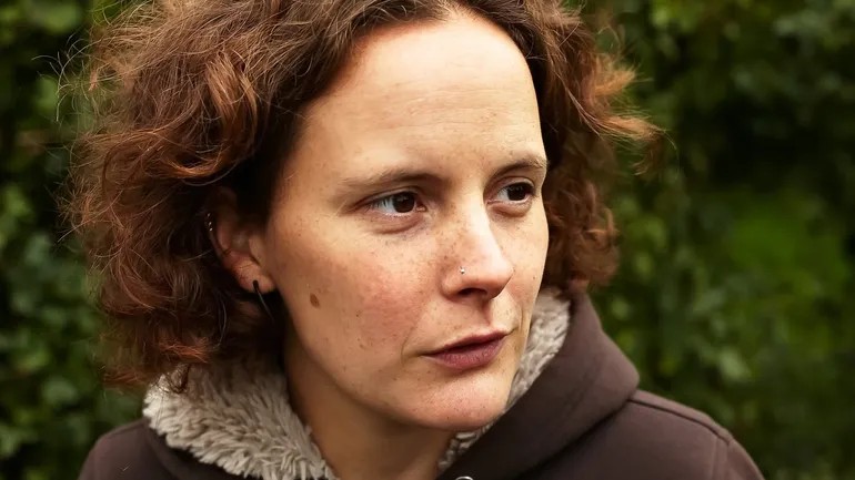 Esneux : le Conseil d'État rétablit Marie Peeters dans son mandat de conseillère communale