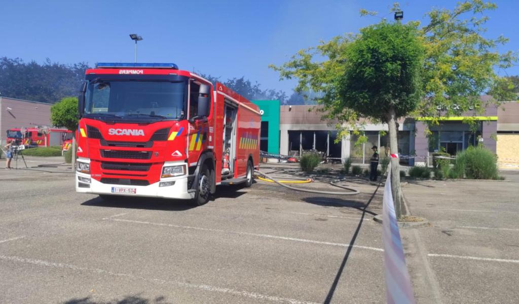 Les magasins touchés par l'incendie de Ben-Ahin vont devoir être démolis