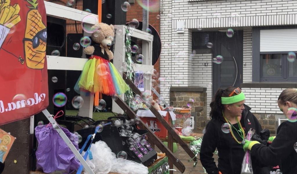 Des bulles remplacent les confettis au carnaval de Crisnée