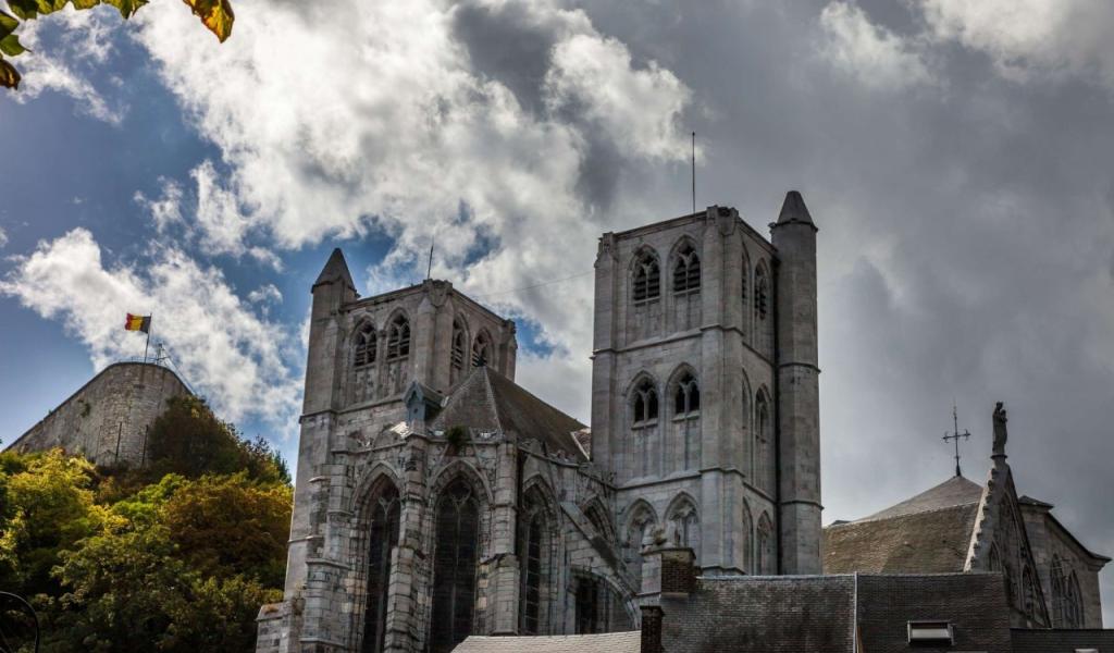 La collégiale Notre-Dame de Huy en travaux pour un mois