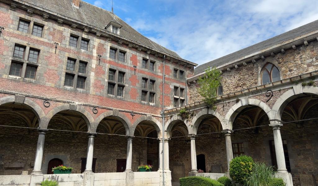 Huy cherche un nouvel avenir pour deux bâtiments emblématiques du Vieux Huy
