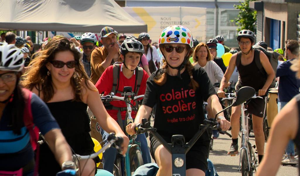 Des enseignants débutent un périple de 168 km à vélo pour livrer leurs revendications