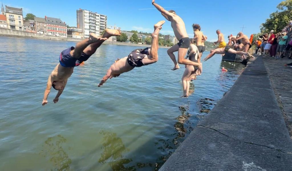 100 personnes ont fait le grand saut dans la Meuse ce dimanche