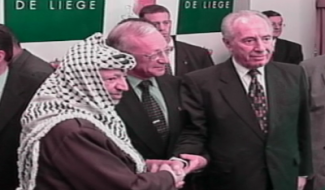 Shimon Peres et Yasser Arafat docteur honoris causa de l'Université de Liège 1998