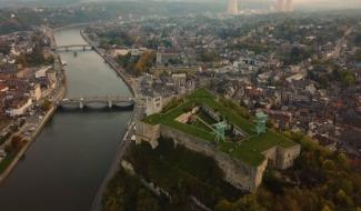 Tourisme : Huy au pied du mur 