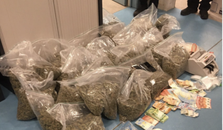Drogue, alcool et argent : importante saisie opérée par la police de Liège 