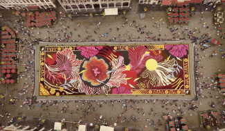 500.000 fleurs sur une des plus belles places du monde !
