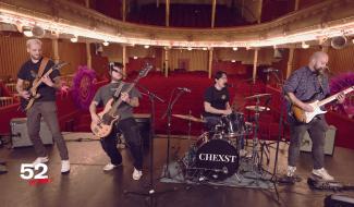 52 on stage: Chexst