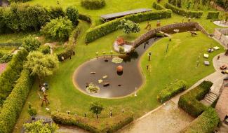 Pas à pas : entre fontaines et braseros