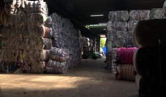 Le secteur du recyclage textile est en crise