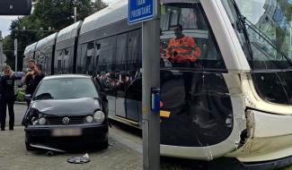 Liège : collision entre une voiture et un tram boulevard d’Avroy