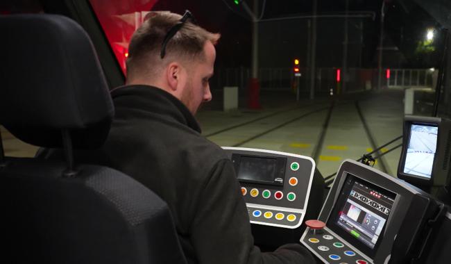 Tram : les premiers conducteurs avec les voyageurs