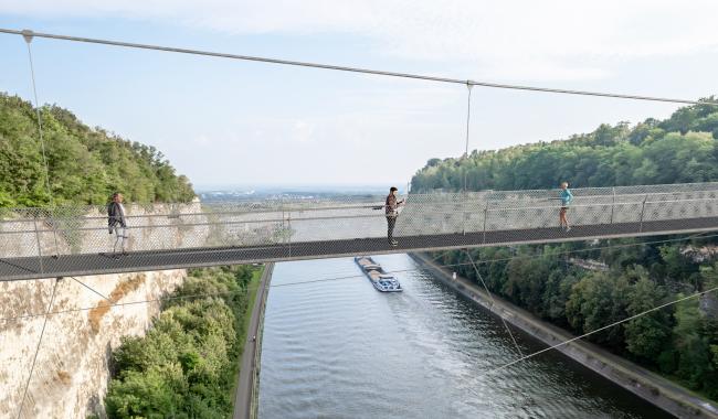 Construction de la plus haute passerelle de Belgique