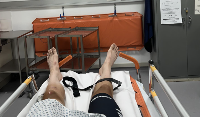 Cian Uijtdebroeks renversé par une auto : "Vous jouez avec nos vies"