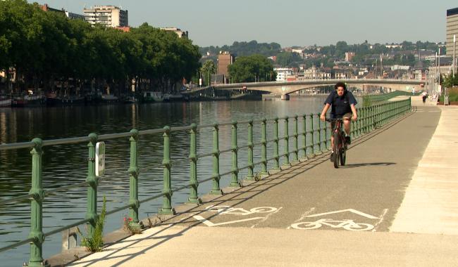 Mobilité vélo en Wallonie : Liège en tête de peloton