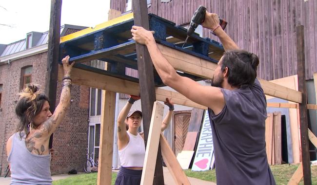 Micro Festival : les mains qui préparent la fête
