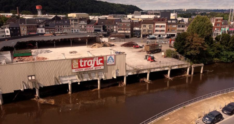 Travaux de démolition de l'îlot Aldi-Trafic à Chênée