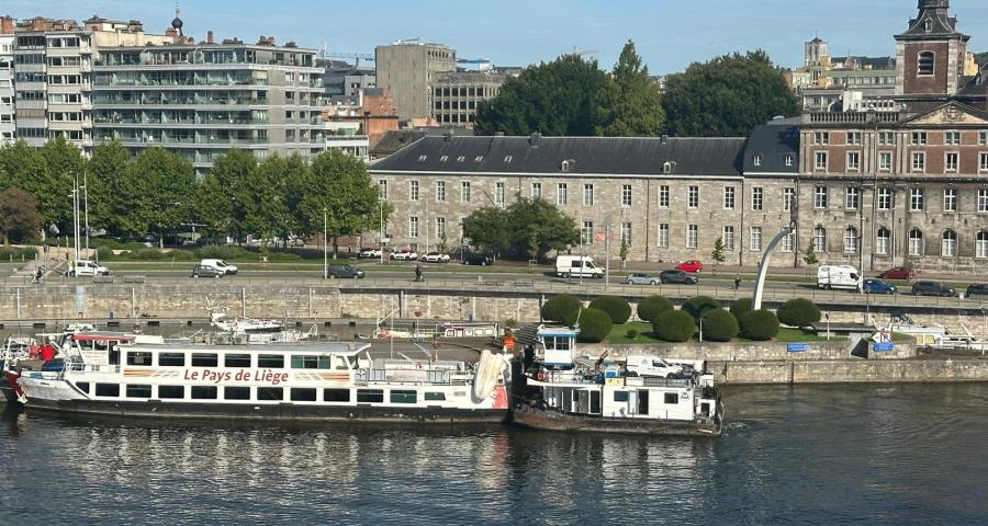 "Le Pays de Liège" a quitté le port des yachts