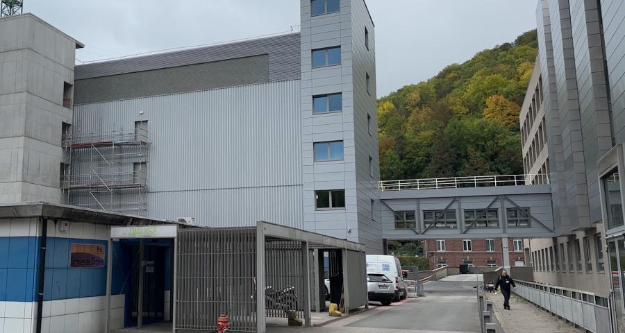 Le bâtiment D, coeur du service de dialyse au CHR de Huy
