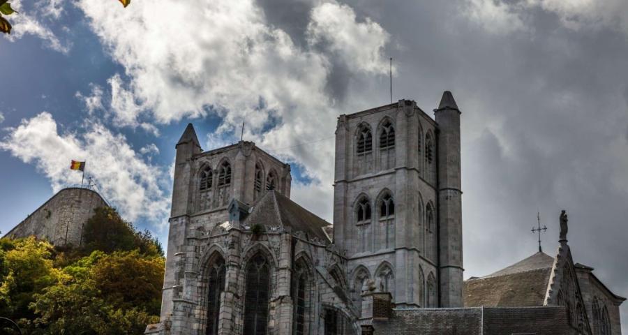 La collégiale Notre-Dame de Huy en travaux pour un mois