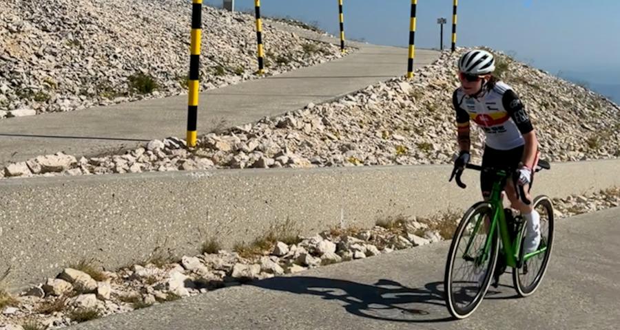 Cinglée du Ventoux : le nouveau défi de Delphine Thirifays !
