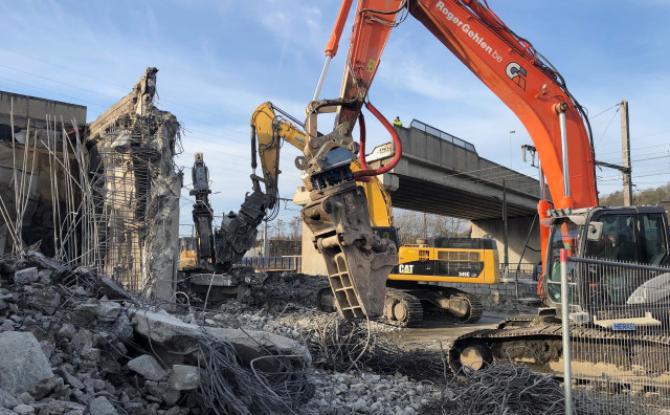 Tram En Commun S2#17 : la démolition du pont des Modeleurs 