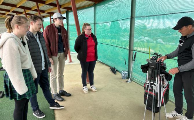 Les testeurs sont fair-play sur le fairway (2/5)