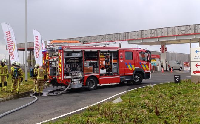 Grosse alerte au gaz sur l'aire de Bettincourt à Waremme