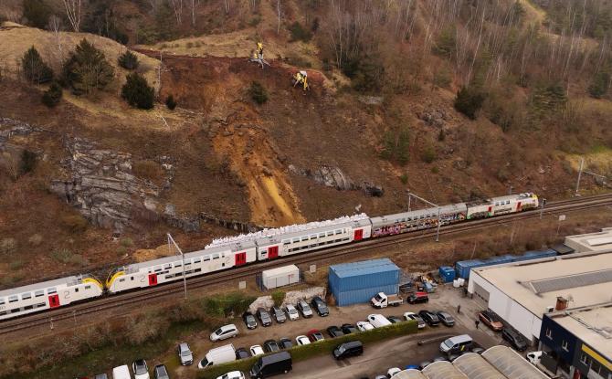 Huy : glissement de terrain près des voies ferroviaires
