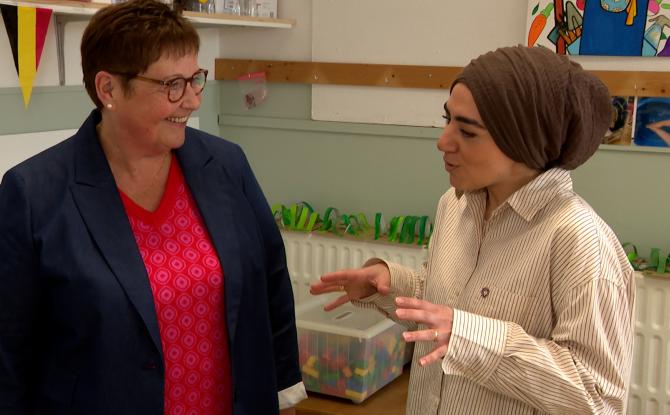 Emploi :  des mentors de plus de 50 ans accompagnent des jeunes issus de l'immigration