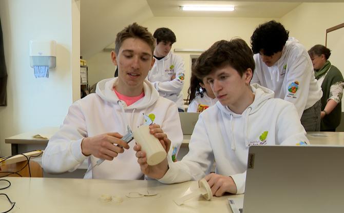 Jupille : des élèves de l'INDJ finalisent un satellite de la taille d'une canette