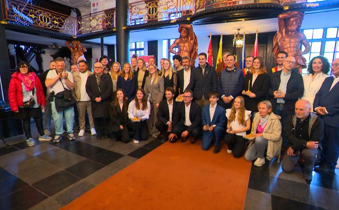 Lucie Napolitano et Arnaud Dely reçoivent le Perron d'or 2024