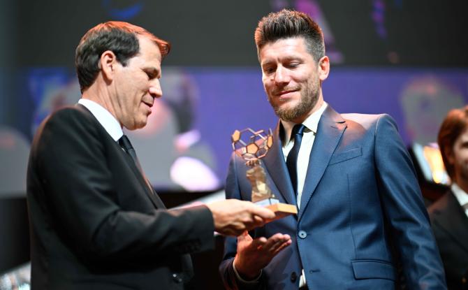 Pocognoli, "entraîneur de la saison" et heureux d'être primé: "Ça découle du collectif"