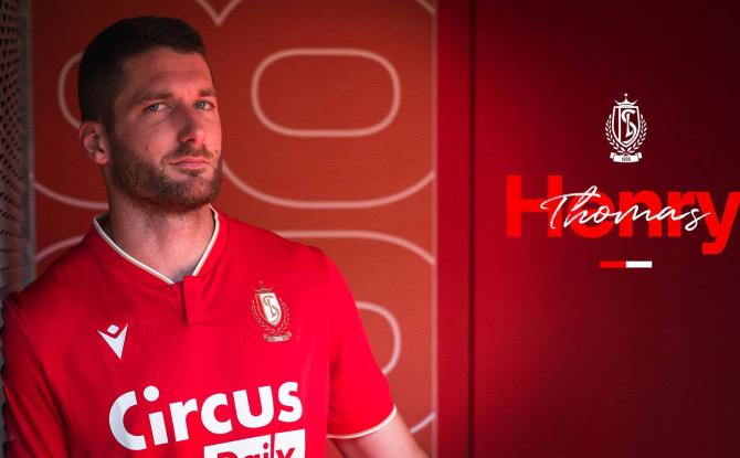 Thomas Henry a signé au Standard