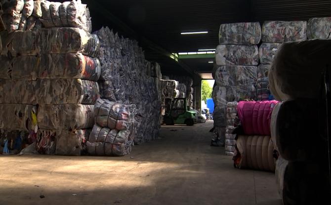Le secteur du recyclage textile est en crise